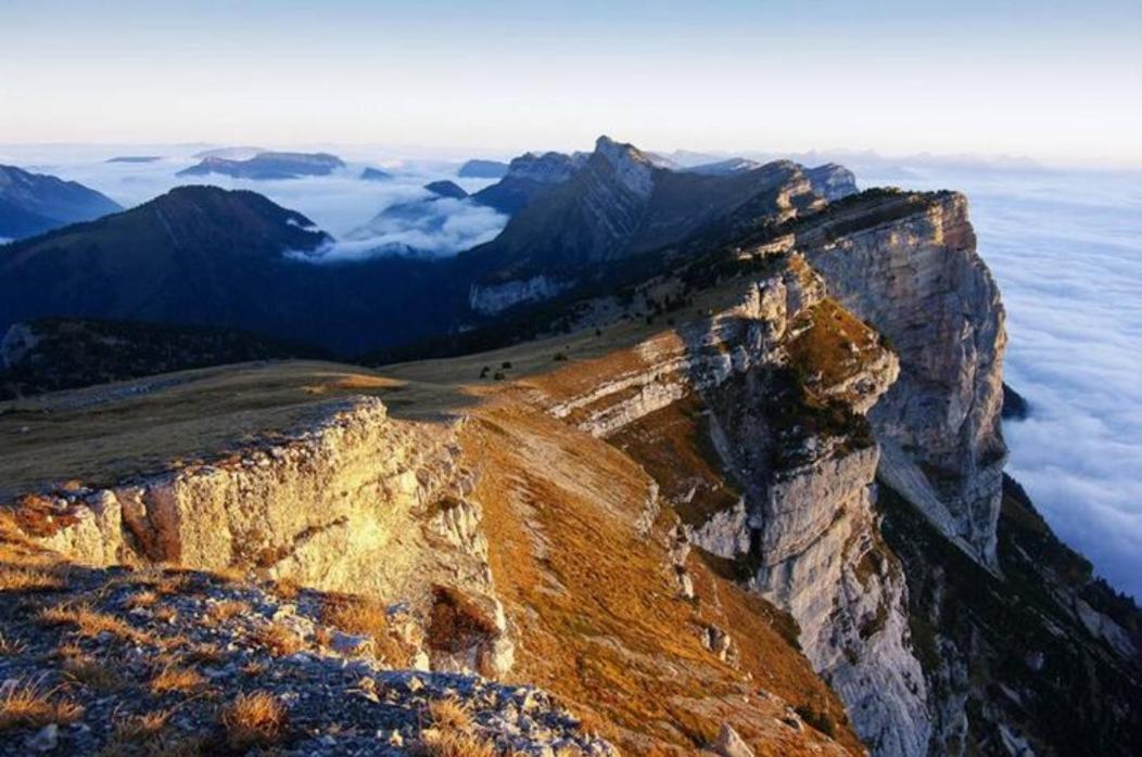 Appartement Atypique Au Coeur Des Alpes Barraux Bagian luar foto